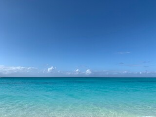 晴れた日の美しいカリブの海