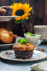 Apple and fudge muffins