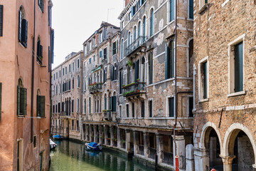 Obraz na płótnie Canvas Rio dei Santi Apostoli in Venice, Veneto, Italy seen from a bridge