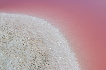 Mar rosa y sal de las Salineras de Río Lagartos en Yucatán, México