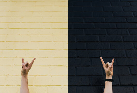 Rock-on hands