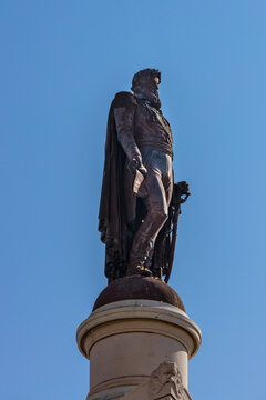 Statue von Koenig Pedro IV in Lissabon