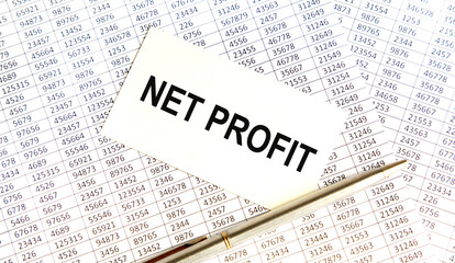 Obraz premium There's an inscription on the card, a pen next to it. All in the background of the reports.