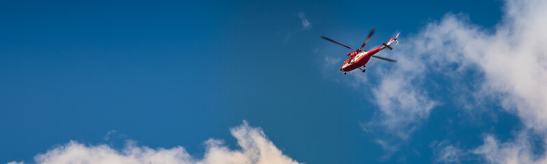 Hélicoptère polonais TOPR - Hélicoptère de secours en montagne en action