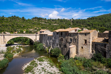 Fototapeta na wymiar Ort im Roussillon, Frankreich
