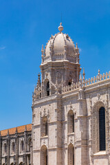 Fototapeta na wymiar Mosteiro dos Jerónimos in Lissabon 