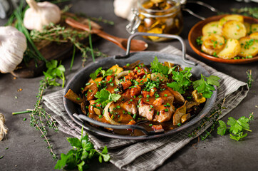 Pork steak with mushrooms and herbs