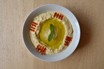 Lebanese humus