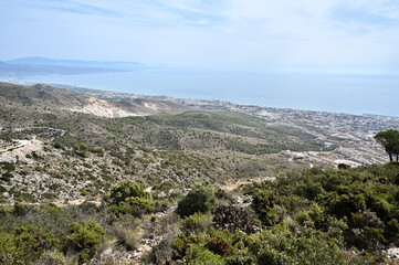Fototapeta na wymiar Paisaje desde lo alto de las montañas de Benalmádena, Málaga.