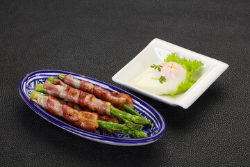 Asparagus with bacon