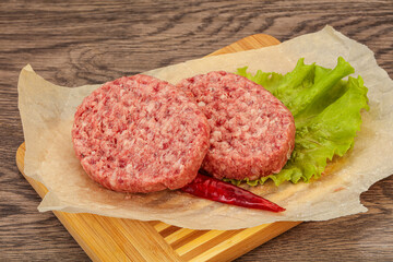 Raw beef cutlet for burger