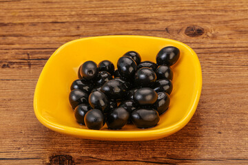 Black olives in the bowl