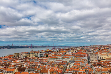 Fototapeta na wymiar Stadtpanorama Lissabon