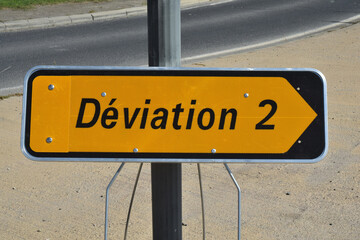 Panneaux routiers provisoires : déviation