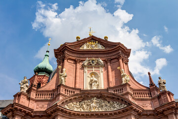 Neumünster in Würzburg – prunkvolle katholische Barockpfarrkirche