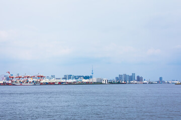 (東京都-都市風景)城南島公園から望む都市風景２