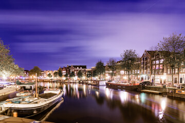 Fototapeta premium Amsterdam canal at Night