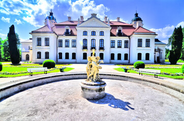 Pałac w Kozłówce – zespół pałacowo-parkowy rodziny Zamoyskich, we wsi Kozłówka - obrazy, fototapety, plakaty