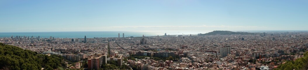 Fototapeta na wymiar Barcelona from end to end