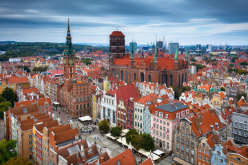 Obraz premium Aerial view of the old town in Gdansk with amazing architecture, Poland