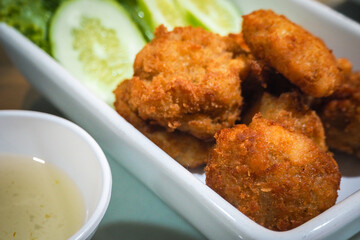 Fried shrimp cake.