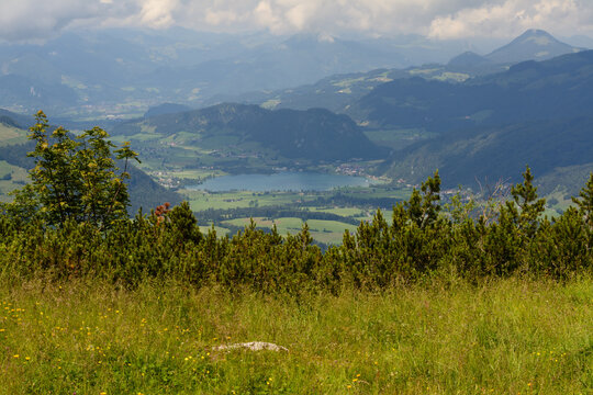 Blick auf Walchsee, Kaiserwinkl, Tirol, Österreich