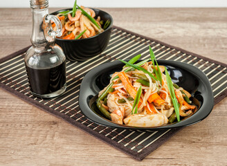 food noodles with chicken and vegetables
