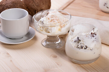 vanilla and chocolate ice cream desert