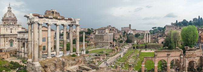 Fototapeta premium Ultra wide view of the ancient Roman Forum and the Colosseum in background