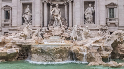 Fototapeta na wymiar The beautiful fountain of Trevi in Rome