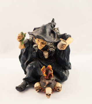 Figura de bruja gallega