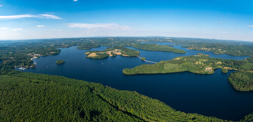 Lac de Vassivière  en  Creuse et Haute Vienne