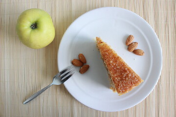 apple pie with cinnamon
