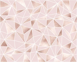 Foto op Plexiglas Meisjeskamer Modieus veelhoekig naadloos patroon met roze gouden driehoekstegels.