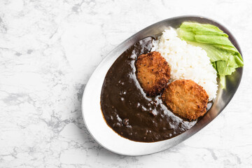 ブラックカツカレー