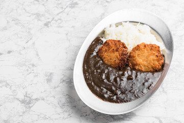 ブラックカツカレー