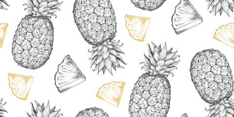 Vector naadloos patroon met hand getrokken vers fruit in schetsstijl. Rijpe ananas en plakjes.