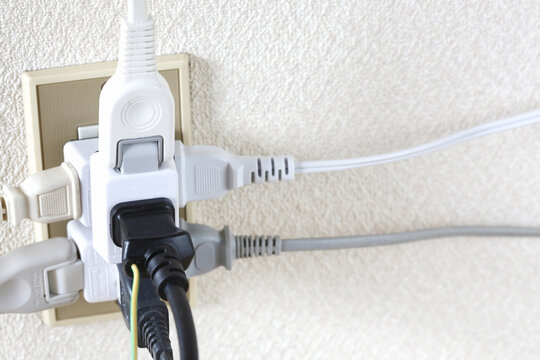 蛸足配線 の画像 136 件の Stock 写真 ベクターおよびビデオ Adobe Stock