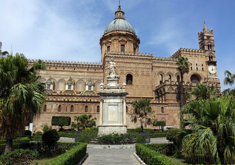 Fototapeta na wymiar Italy. Cathedral of Palermo the capital of Sicilia 