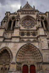 Fototapeta na wymiar view of a gothic temple with beautiful frescoes in the city of Reims in France
