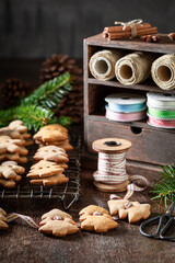 Making rustic cookie chain as decoration for Christmas