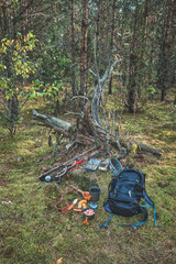 Cooking while hiking with a backp