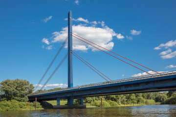 Fototapeta premium Elbebrücke über die Elbe in Hamburg