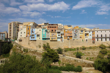 Obraz premium Casas de colores sobre en río Amadorio, Villajoyosa, España
