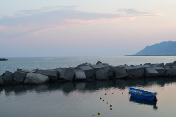 paesaggio di mare al tramonto