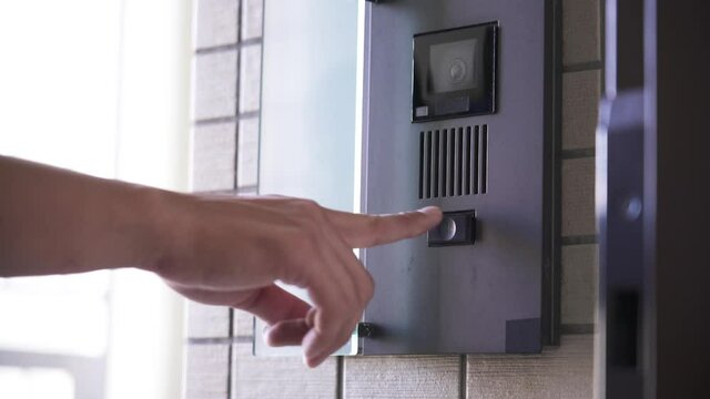 ドアホン　イメージ