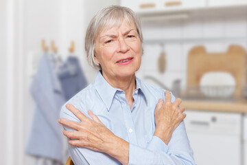 Polymyalgia rheumatica: elderly woman with acute pain in her upper arms and shoulders.