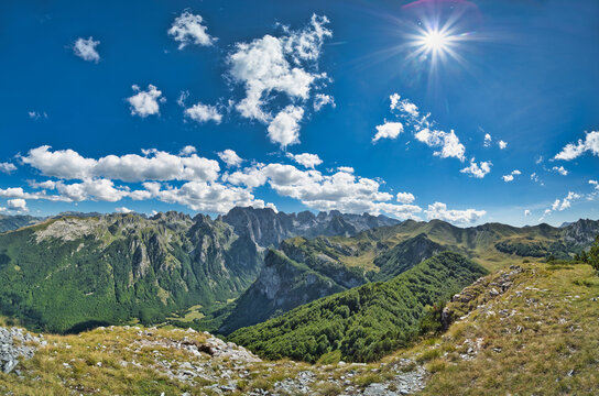 Panoramic view from the top of the Karaula to the peaks of Volusnica, Talijanka