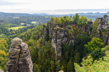 Sächsische Schweiz - Sachsen - GermanyElbsandsteingebirge. Blick auf die Kulisse der...