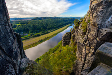 Sächsische Schweiz - Sachsen - GermanyElbsandsteingebirge. Blick auf die Elbe!